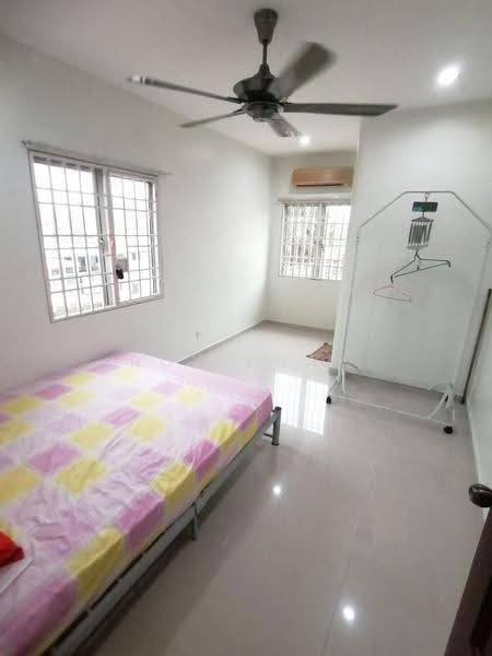 Rumah Teres 2-Tingkat untuk Dijual di Taman Kulim Square (Lunas) - Roy Kuak - Bedroom - PropertyGuru.com.my