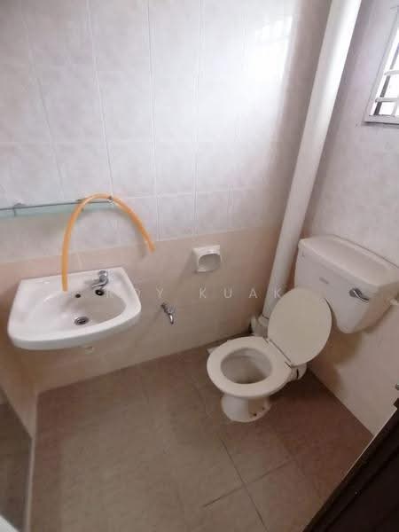 Rumah Teres 2-Tingkat untuk Dijual di Taman Kulim Square (Lunas) - Roy Kuak - Bathroom - PropertyGuru.com.my