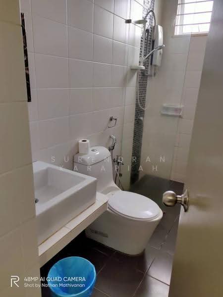 Service Residence for Sale at Vue Residences - Surendran Karapiah - Bathroom - PropertyGuru.com.my