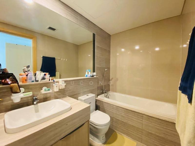 Kediaman Servis untuk Dijual di Southern Marina Residences - Yucong . - Bathroom - PropertyGuru.com.my
