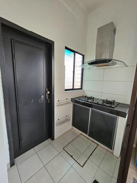 Rumah Bandar untuk Disewa di 16 Sierra (Puchong) - Joey Wong - Kitchen - PropertyGuru.com.my