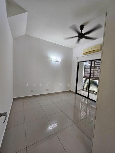 Rumah Bandar untuk Disewa di 16 Sierra (Puchong) - Joey Wong - Balcony - PropertyGuru.com.my