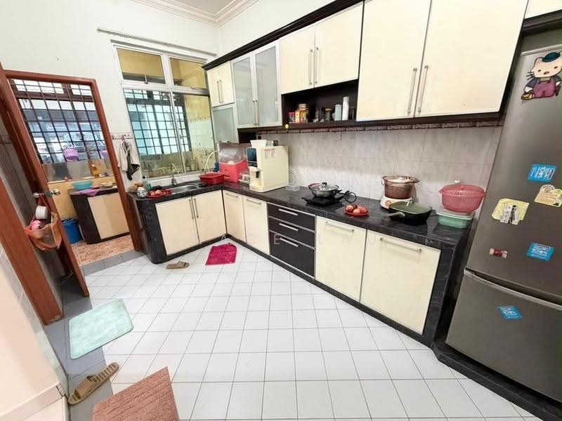 Rumah Teres 2-Tingkat untuk Dijual di Taman Seri Orkid (Skudai) - Grace Lau - Kitchen - PropertyGuru.com.my