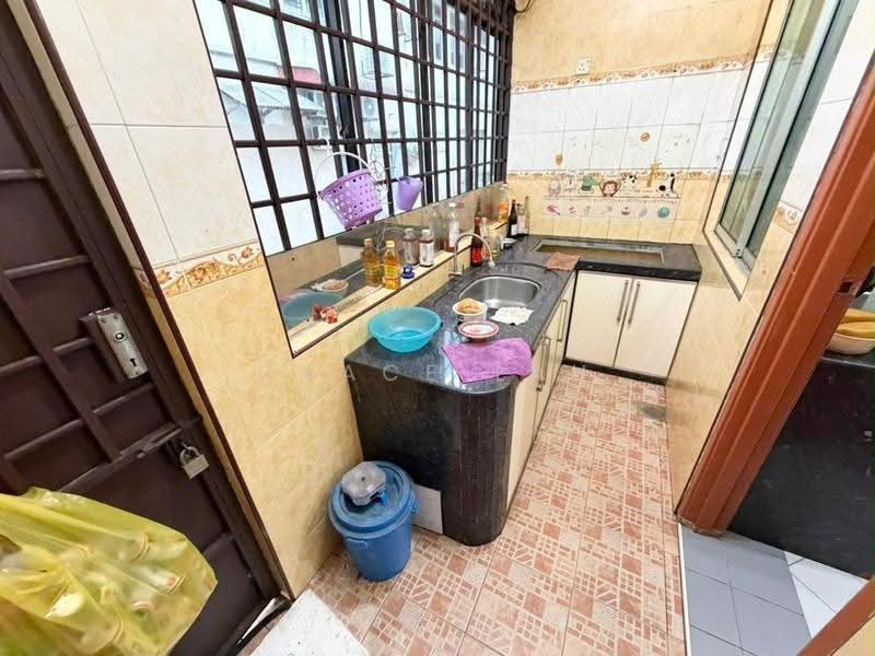 Rumah Teres 2-Tingkat untuk Dijual di Taman Seri Orkid (Skudai) - Grace Lau - Kitchen - PropertyGuru.com.my