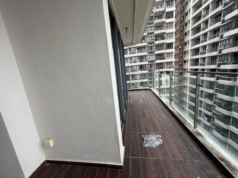Condominium for Sale at Royal Strand @ Country Garden Danga Bay - Yen Ma - Balcony - PropertyGuru.com.my