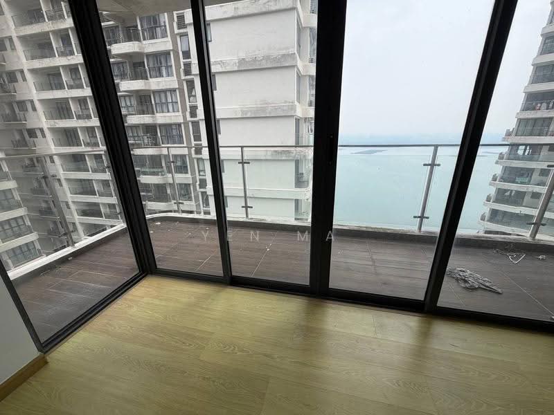 Condominium for Sale at Royal Strand @ Country Garden Danga Bay - Yen Ma - Balcony - PropertyGuru.com.my