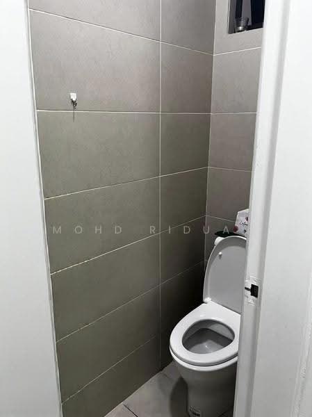 Service Residence for Sale at H2O Residences - Mohd Riduan - Bathroom - PropertyGuru.com.my