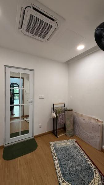 Rumah Teres untuk Disewa di Iskandar Puteri (Nusajaya) (Johor) - Jessica Tiew - Entrance - PropertyGuru.com.my