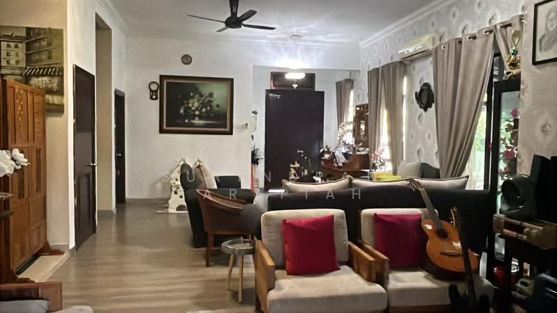 Semi-Detached House for Sale in Glenmarie Cove (Klang) - Surendran Karapiah - Living Room - PropertyGuru.com.my
