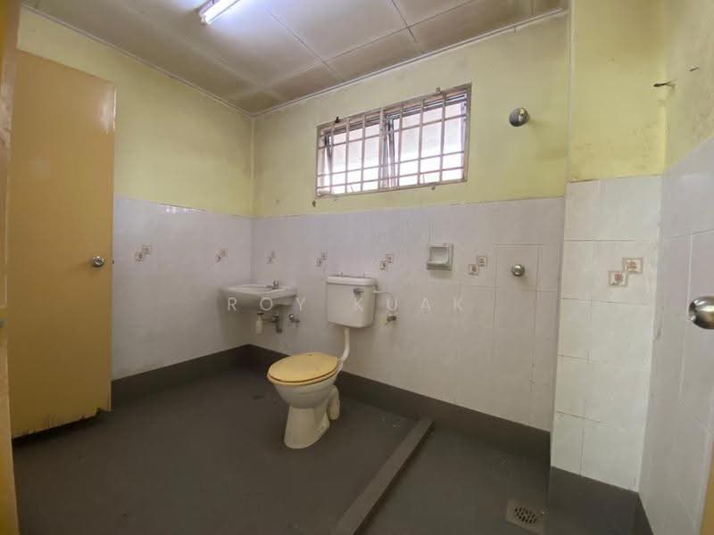 2-storey Terraced House for Sale in Bandar Laguna Merbok (Sungai Petani) - Roy Kuak - Bathroom - PropertyGuru.com.my