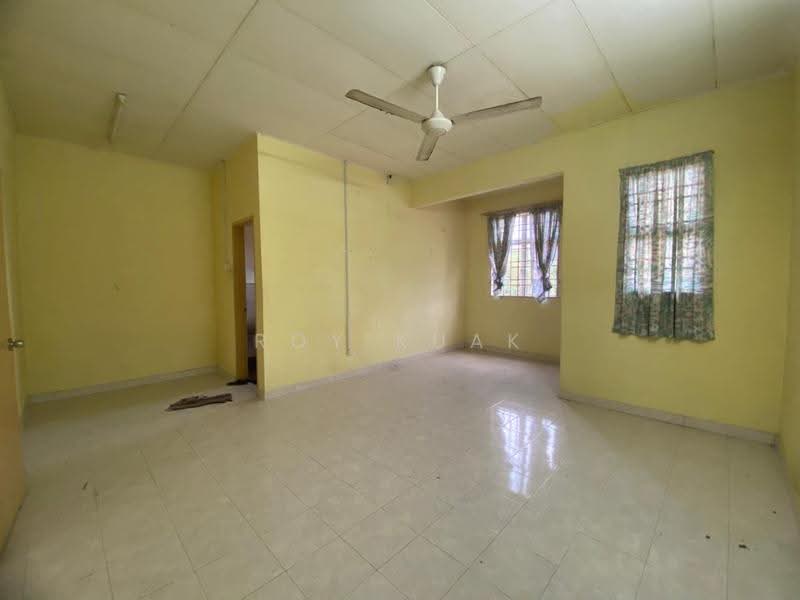 2-storey Terraced House for Sale in Bandar Laguna Merbok (Sungai Petani) - Roy Kuak - Living Room - PropertyGuru.com.my