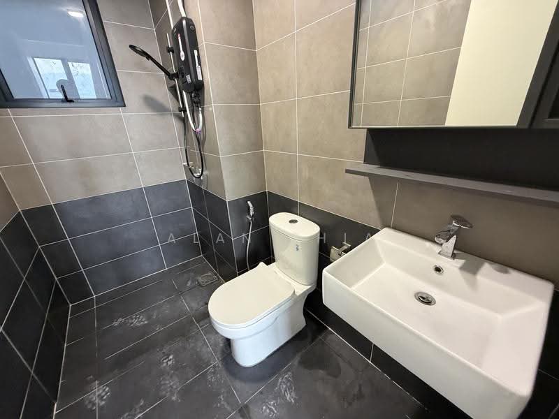 Service Residence for Rent at D'Clover Residences - Alan Chia - Bathroom - PropertyGuru.com.my