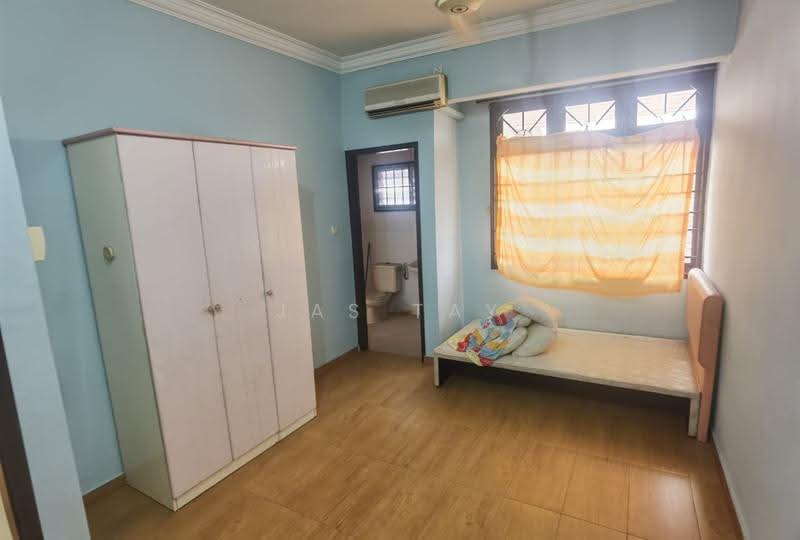 Rumah Teres 2-Tingkat untuk Disewa di Taman Johor Jaya (Johor Bahru) - Jas Tay - Bedroom - PropertyGuru.com.my