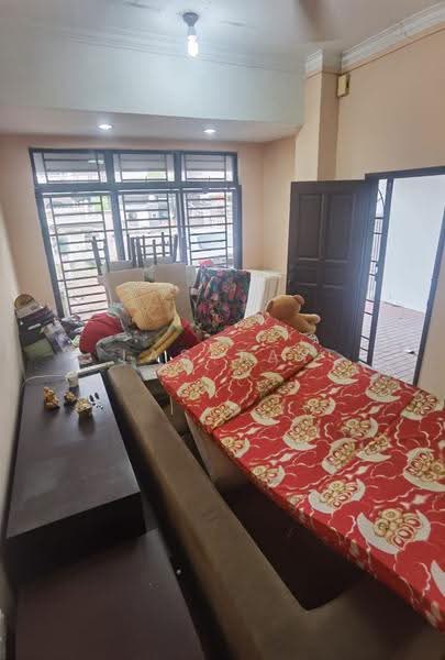 Rumah Teres 2-Tingkat untuk Disewa di Taman Johor Jaya (Johor Bahru) - Jas Tay - Living Room - PropertyGuru.com.my