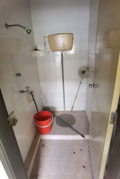 Rumah Teres 2-Tingkat untuk Disewa di Taman Johor Jaya (Johor Bahru) - Jas Tay - Bathroom - PropertyGuru.com.my