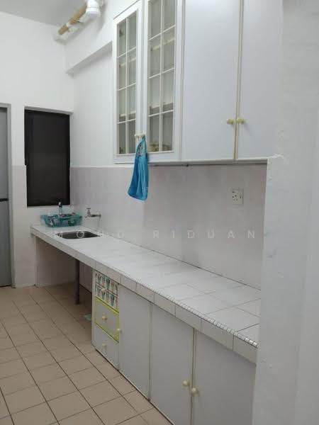 Apartment for Sale at Harbour View - Mohd Riduan - Kitchen - PropertyGuru.com.my