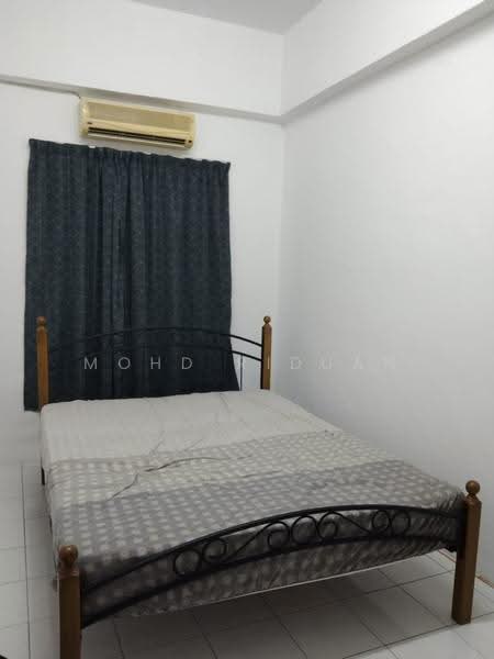 Apartment for Sale at Harbour View - Mohd Riduan - Bedroom - PropertyGuru.com.my