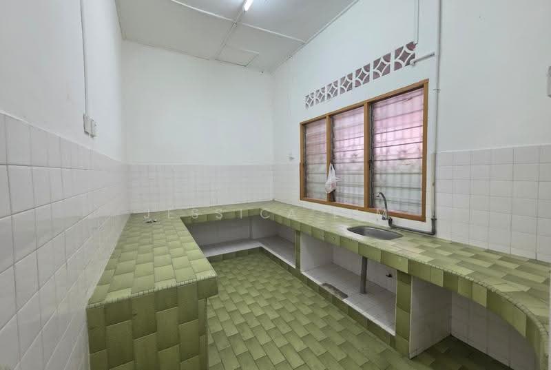 1-storey Terraced House for Sale in Taman Ehsan (Kepong) - Jessica Lim - Kitchen - PropertyGuru.com.my
