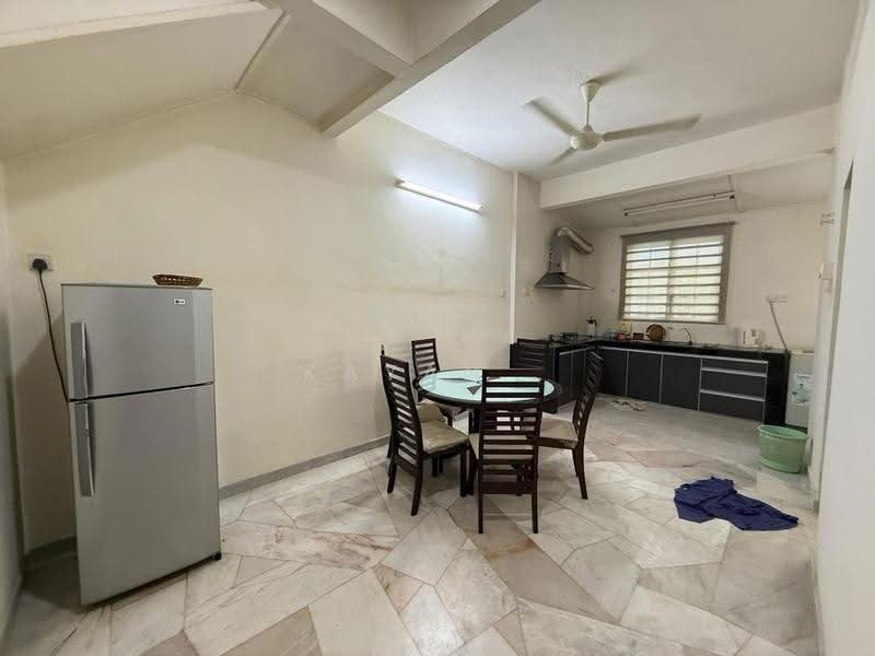 Rumah Teres 2-Tingkat untuk Dijual di Taman Song Choon (Ipoh) - Kayan . - Kitchen - PropertyGuru.com.my