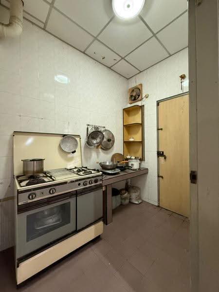 2-storey Terraced House for Sale in Taman Kluang Barat (Kluang) - Shanel Tee - Kitchen - PropertyGuru.com.my