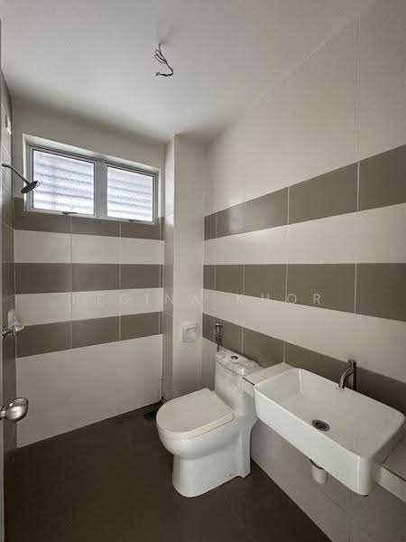 Rumah Teres 2-Tingkat untuk Dijual di Nusantara Prima (Gelang Patah) - Regina Khor - Bathroom - PropertyGuru.com.my