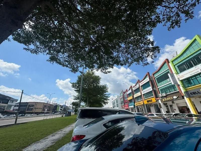 Kedai untuk Disewa di Taman Molek (Johor Bahru) - Pauline Ng - Exterior - PropertyGuru.com.my