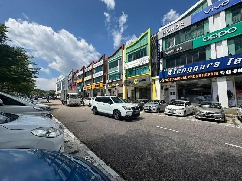 Kedai untuk Disewa di Taman Molek (Johor Bahru) - Pauline Ng - Exterior - PropertyGuru.com.my