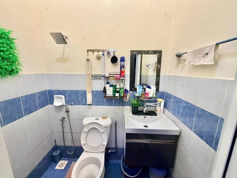 Rumah Teres 1-Tingkat untuk Dijual di Taman Kempas Indah (Tebrau) - Arif MS - Bathroom - PropertyGuru.com.my