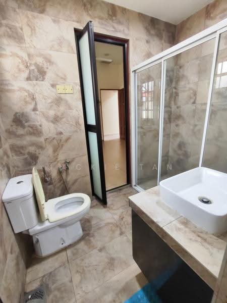 Bungalow House untuk Disewa di SS 3, Taman Universiti (Petaling Jaya) - Jackie Tan - Bathroom - PropertyGuru.com.my