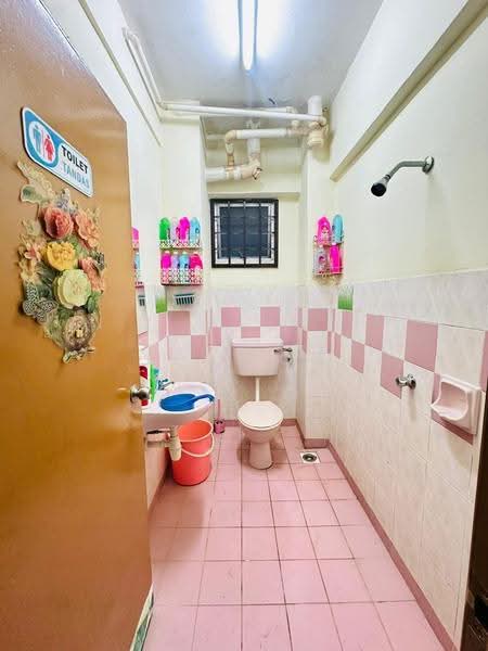 Pangsapuri untuk Dijual di Sri Impian Apartment - Ivy Low - Bathroom - PropertyGuru.com.my