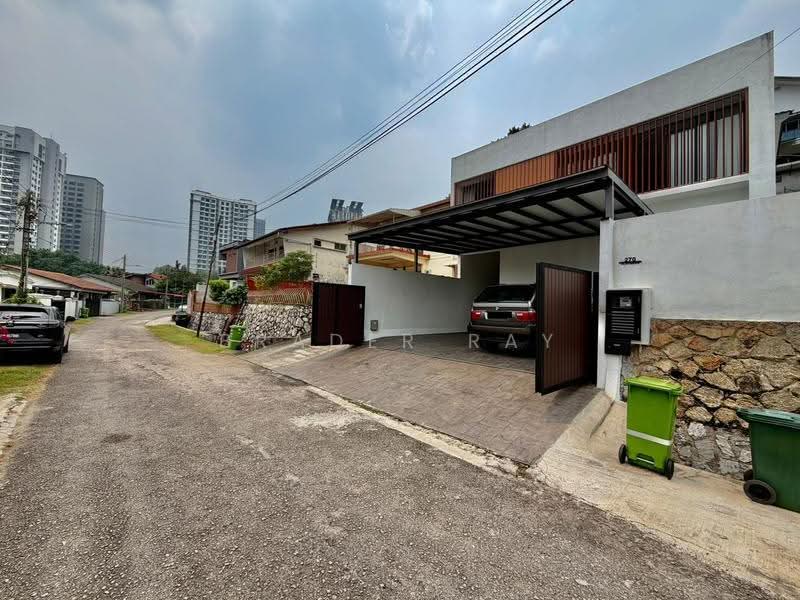 Rumah Berkembar untuk Dijual di Taman United (Jalan Klang Lama (Old Klang Road)) - Brader Ray - Exterior - PropertyGuru.com.my