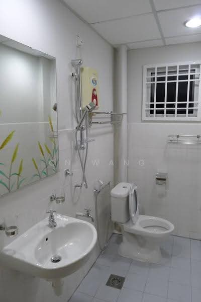 Pangsapuri untuk Disewa di Ria 1 - CN Wang - Bathroom - PropertyGuru.com.my