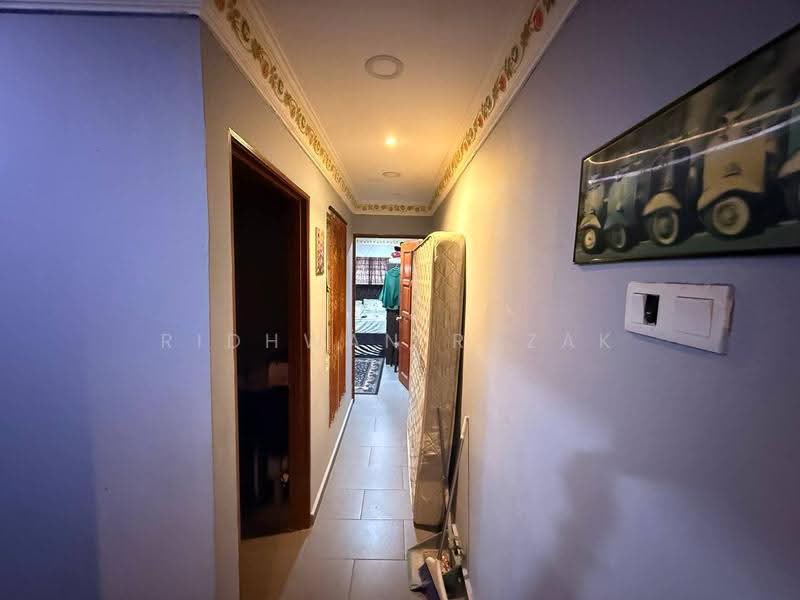 Rumah Teres 2-Tingkat untuk Dijual di Taman Muda (Ampang) - Ridhwan Razak - Corridor - PropertyGuru.com.my