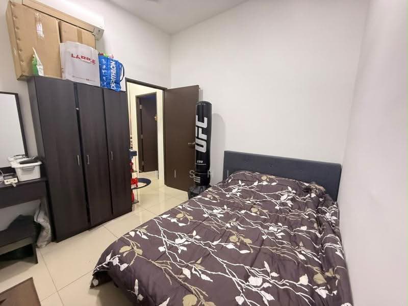 Service Residence for Sale at 8Scape Residence @ Sutera - Shishi . - Bedroom - PropertyGuru.com.my