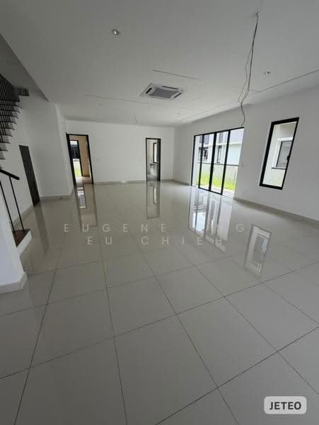 Rumah Teres untuk Disewa di Kota Kemuning (Shah Alam) - Eugene Ong Eu chieh - Living Room - PropertyGuru.com.my