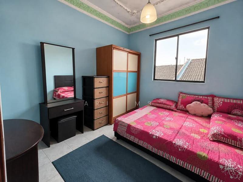 Rumah Teres 2-Tingkat untuk Dijual di Taman Bukit Tiram (Ulu Tiram) - Arif MS - Bedroom - PropertyGuru.com.my