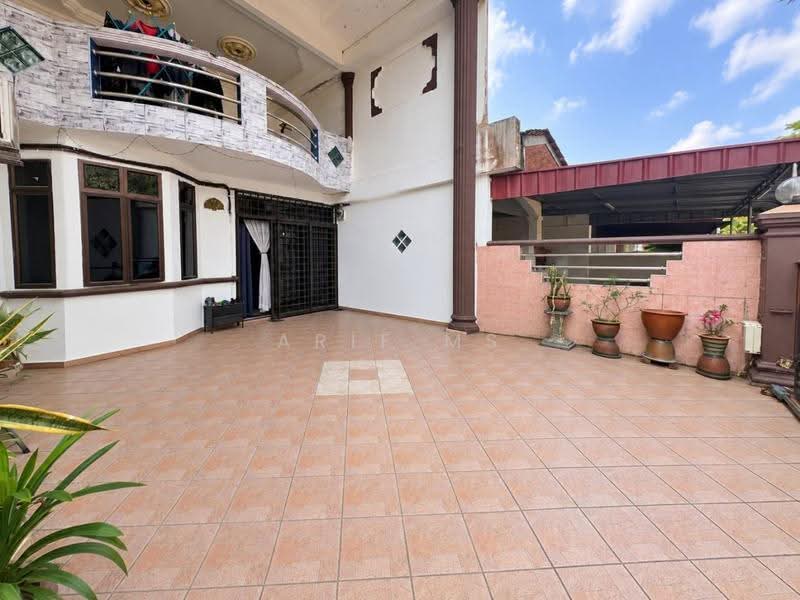 Rumah Teres 2-Tingkat untuk Dijual di Taman Bukit Tiram (Ulu Tiram) - Arif MS - Exterior - PropertyGuru.com.my