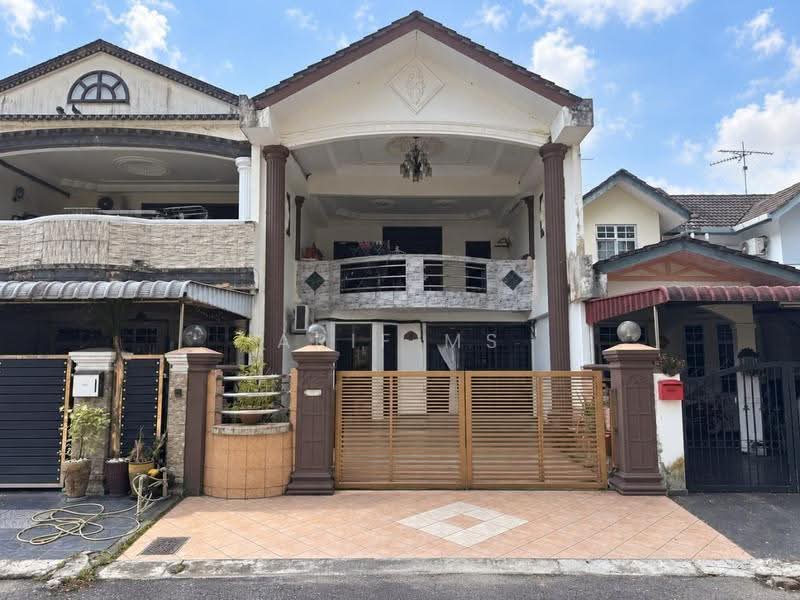 Rumah Teres 2-Tingkat untuk Dijual di Taman Bukit Tiram (Ulu Tiram) - Arif MS - Exterior - PropertyGuru.com.my