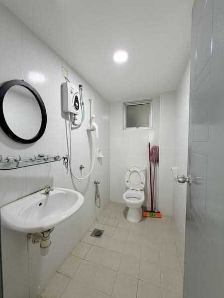 Condominium for Sale at Axis Residence @ Axis Pandan - Max Lim - Bathroom - PropertyGuru.com.my