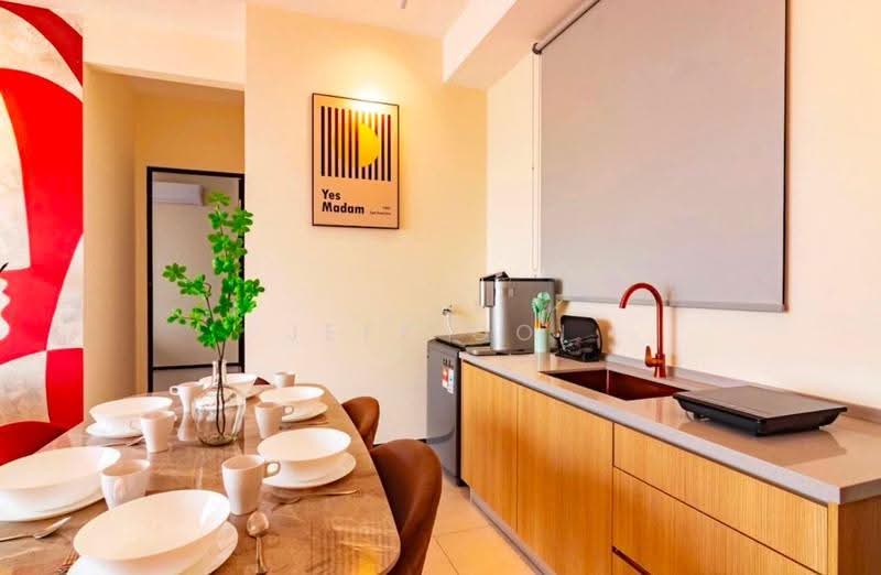 Kediaman Servis untuk Dijual di Urban Suites - Jeff Ooi - Dining Room - PropertyGuru.com.my