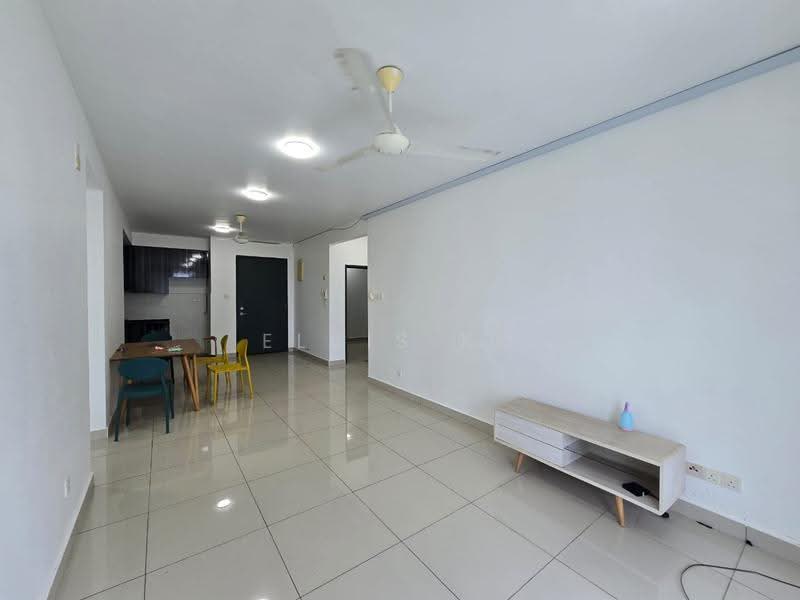Service Residence for Sale at D'Ambience Residences (Pangsapuri Ikatan Flora) - Elvis Ku - Living Room - PropertyGuru.com.my