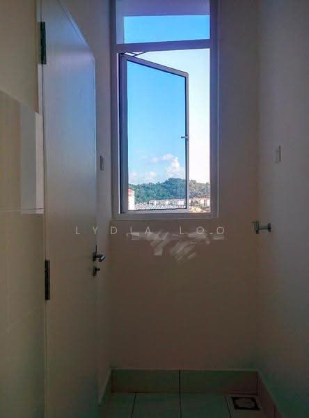 Kediaman Servis untuk Dijual di Skypod Residence - Lydia Loo - View - PropertyGuru.com.my