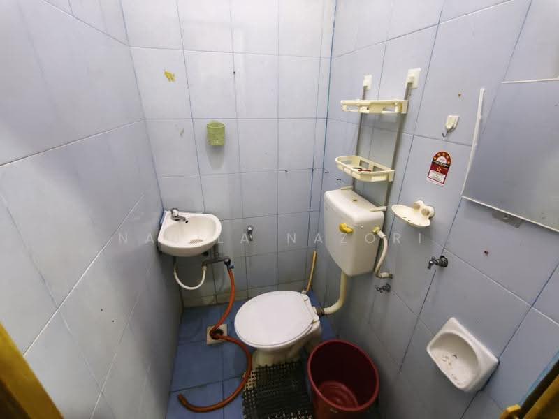 1-storey Terraced House for Sale in Ketereh (Kelantan) - Nabila Nazori - Bathroom - PropertyGuru.com.my