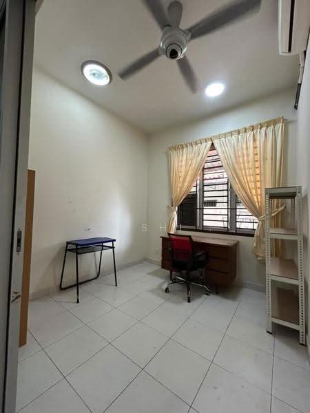 Rumah Kluster untuk Dijual di Taman Gaya (Ulu Tiram) - Shishi . - Study - PropertyGuru.com.my