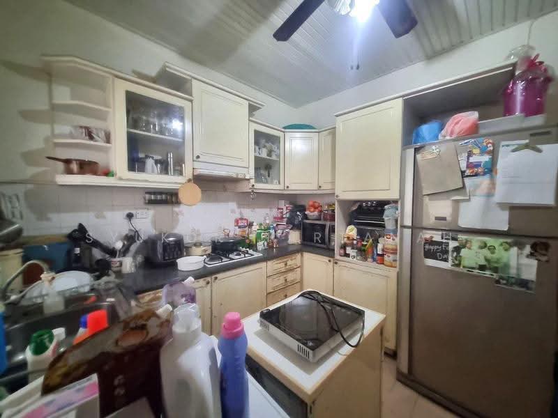 2-storey Terraced House for Sale in Usj 9 (Subang Jaya) - Syukor Hartanah - Kitchen - PropertyGuru.com.my