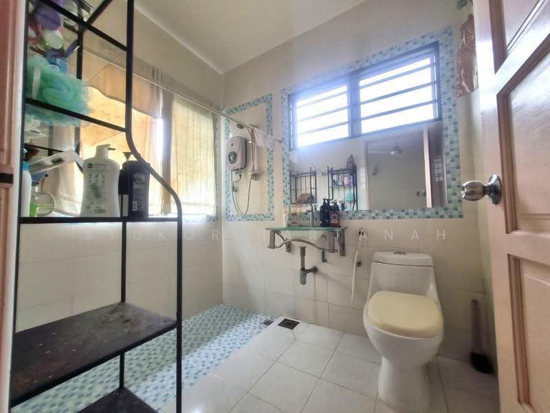 2-storey Terraced House for Sale in Usj 9 (Subang Jaya) - Syukor Hartanah - Bathroom - PropertyGuru.com.my