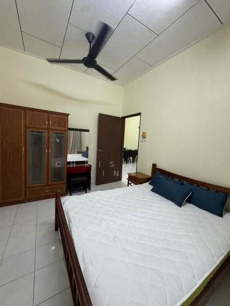 1-storey Terraced House for Rent in Taman Daya (Johor Bahru) - Christina Ling - Bedroom - PropertyGuru.com.my