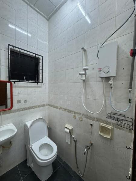 1-storey Terraced House for Rent in Taman Daya (Johor Bahru) - Christina Ling - Bathroom - PropertyGuru.com.my