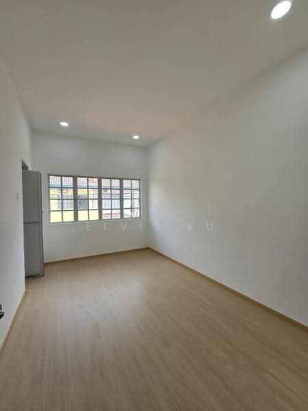 Rumah Teres untuk Dijual di Bandar Putra Kulai (Kulai) - Elvis Ku - Interior - PropertyGuru.com.my