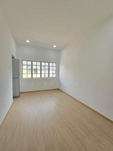 Rumah Teres untuk Dijual di Bandar Putra Kulai (Kulai) - Elvis Ku - Interior - PropertyGuru.com.my